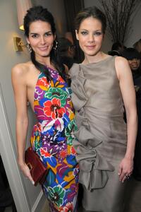 Angie Harmon and Michelle Monaghan at the Kara Ross NY Oscar Collection cocktail party.
