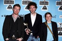 Glen Hansard, Director John Carney and Marketa Irglova at the 2008 Film Independent's Spirit Awards.