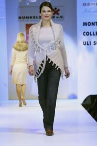 Barbara Auer at the fashion charity gala "Event Prominent."