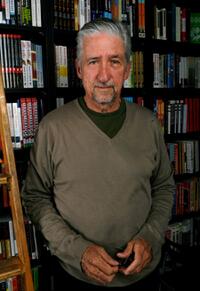 Tom Hayden at the signing of "Ending The War in Iraq."