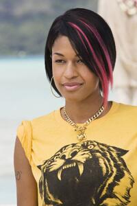 Kali Hawk as Trudy in "Couples Retreat."