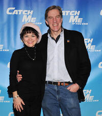 Linda Hart and Nick Wyman at the Broadway Cast photocall of "Catch Me If You Can" in New York.