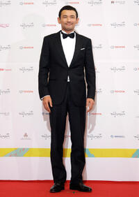 Hwang Jung-min at the 49th Daejong Film Awards.