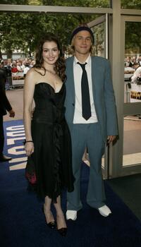 Anne Hathaway and Charlie Hunnam at the premiere of "Nicholas Nickleby."