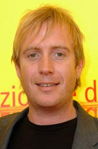 Rhys Ifans at the photocall of "Enduring Love" during the 61st Venice Film Festival.