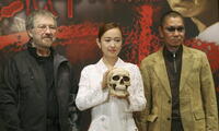 Tobe Hooper, Yuki Kudo and Takashi Miike at the photocall of "Masters of Horror."