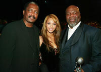 Matthew Knowles, Beyonce Knowles and T.D. Jakes at the 35th Annual NAACP Image Awards in California.