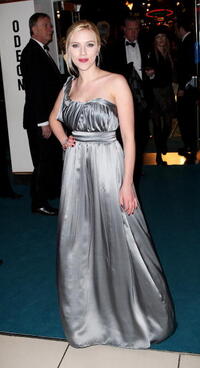 Actress Scarlett Johansson at the London premiere of "The Other Boleyn Girl."