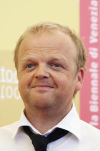 Toby Jones at the photocall of "Infamous" during the 63rd Venice International Film Festival.