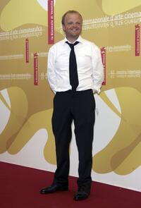 Toby Jones at the photo call of "Infamous" during the 63rd Venice Film Festival.