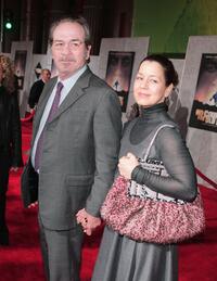 Tommy Lee Jones and his wife Dwan Jones at the premiere of "No Country for Old Men".