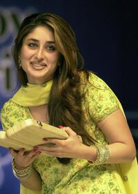 Kareena Kapoor at the award giving ceremony in Calcutta.