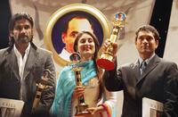 Suneil Shetty, Kareena Kapoor and Sachin Tendulkar at the Rajiv Gandhi Awards.