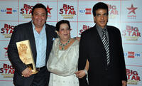 Rishi Kapoor, Shobha Kapoor and Jitendra at the Big Star Entertainment Awards ceremony in Mumbai.