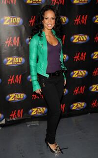 Alicia Keys at the Z100s Jingle Ball 2007.