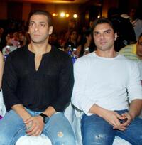 Salman Khan and Sohail Khan at the launch of "Main aurr Mrs. Khanna."