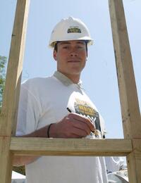 Chris Klein at the Hollywood for Habitat for Humanity.