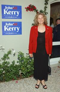Carole King at the "Lift Ev'ry Vote" Hollywood fundraiser for Democratic Presidential frontrunner John Kerry.