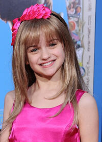 Joey King at the California premiere of "Prom."