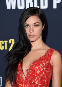 Alexis Knapp at the California world premiere of "Pitch Perfect 2."