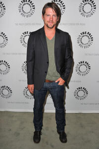 Zachary Knighton at the Paley Center for Media's An Evening with "Happy Endings" in California.