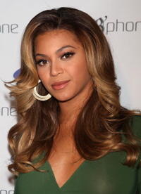 Beyoncé Knowles at the launch of the "B Phone."