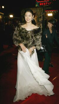 Koyuki at the premiere of "The Last Samurai."