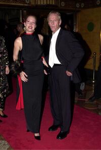 Linda Kozlowski and Paul Hogan at the world premiere of "Crocodile Dundee In Los Angeles."