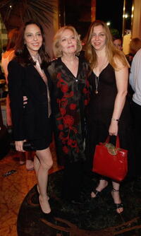 Juliet Landau, Barbara Bain and Susie Landau-Finch at the Los Angeles premiere of "The Hunting of the President."