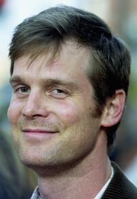 Peter Krause at the premiere of "Six Feet Under".