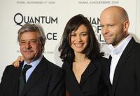 Giancarlo Giannini, Olga Kurylenko and Director Marc Forster at the photocall of "Quantum of Solace."