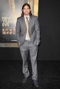 Ashton Kutcher at the California premiere of "New Year's Eve."