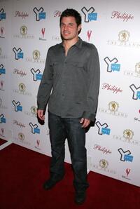 Nick Lachey at the launch of Yfly.com