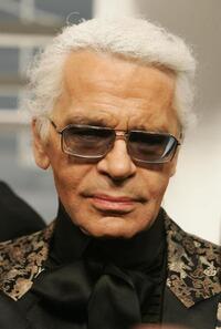 Karl Lagerfeld at the 2006 Spring-Summer Haute Couture collection.