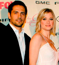 Michael Landes and Teri Polo at the California premiere of "The Wedding Bells."
