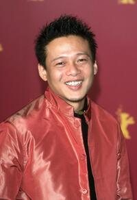 Lee Kang-Sheng at the photocall of "Tian Bian Yi Duo Yun" (The Wayward Cloud) during the Berlin Film Festival.