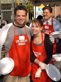 Ron Lester and Melissa Joan Hart at the Celebrities Serve Thanksgiving Meal for the Homeless.