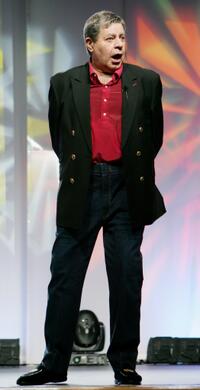 Jerry Lewis at the opening session of the Video Software Dealers Association's annual home video convention.