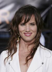 Juliette Lewis at the World premiere of "Collateral".