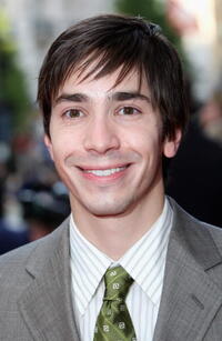 Justin Long at the London premiere of "Live free or Die Hard."