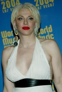 Courtney Love at the 2004 World Music Awards.