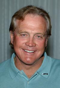 Lee Majors at the preparty of 10th Annual ESPY Awards.