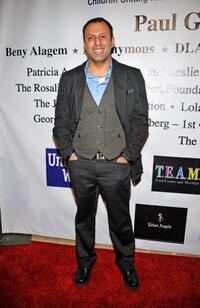 Rizwan Manji at the 10th Annual Academy Awards Celebration After Party.