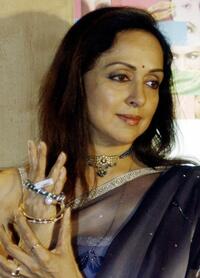 Hema Malini at the launch of "Vallaya" the Hammer Plus bangle collection.