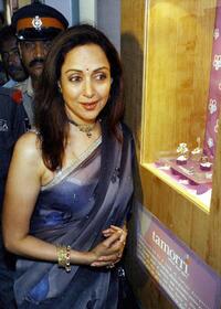 Hema Malini at the launch of "Vallaya" the Hammer Plus bangle collection.