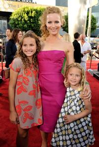 Maude Apatow, Leslie Mann and Iris Apatow at the California premiere of "Funny People."