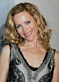 Leslie Mann at the 2006 Writers Guild Awards.