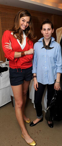Nicole Steinwedell and Zosia Mamet at the 2011 DPA Golden Globes Gift Suite in California.