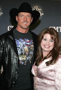 Trace Adkins and Guest at the 2006 CMT Music Awards.