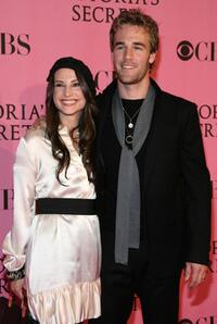 James Van Der Beek and Heather McComb at the 2007 Victoria's Secret fashion show.